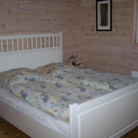 Grosses Holzferienhaus Slappe-av Mit Sauna Nyaraló